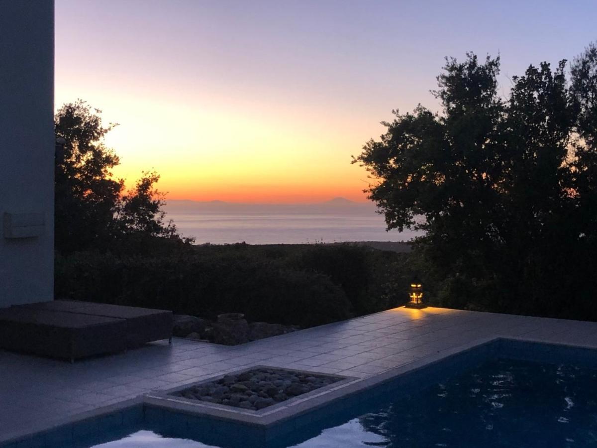 Villa Kyparissia De Wandelboom Vrises  Exterior foto